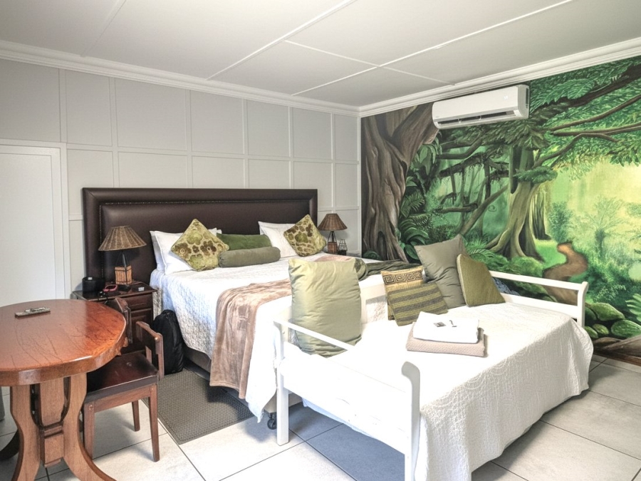 6 Bedroom Property for Sale in Dan Pienaar Free State